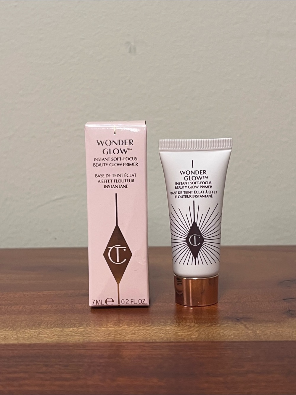 Charlotte Tilbury Wonderglow Instant Soft-Focus Primer